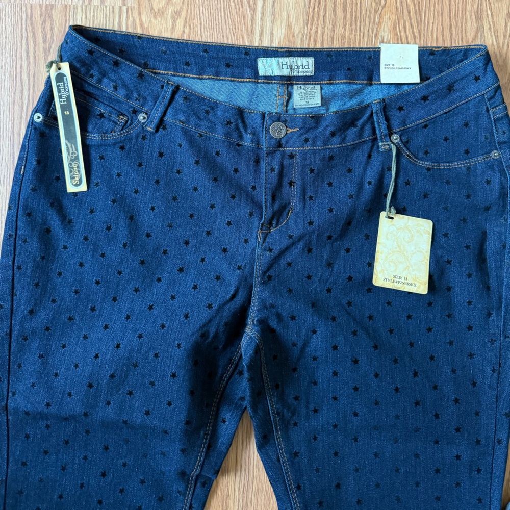 HYBRID FLOCKED HOLIDAY JEANS NWT